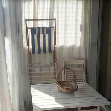 D'une A A 100 M De La Plage Avec Vue Sur La Mer Et Terrasse Amenagee Apartamento *
