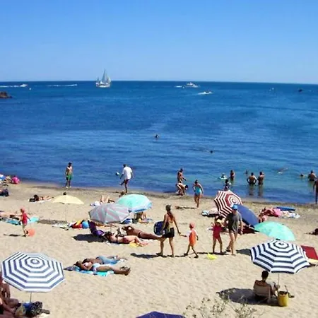 D'une A A 100 M De La Plage Avec Vue Sur La Mer Et Terrasse Amenagee Apartamento *